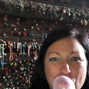 Meet your Posher, Anne